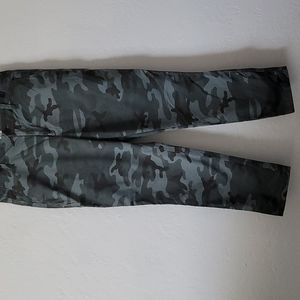 Gap  Girlfriend Khaki Pants Camo 10